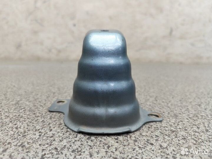 Кронштейн усилителя заднего бампера правый Nissan