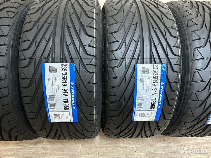 Triangle TR968 235/35 R19 99VR
