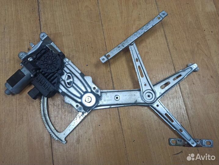 Стеклоподъемник передний правый Opel Zafira B