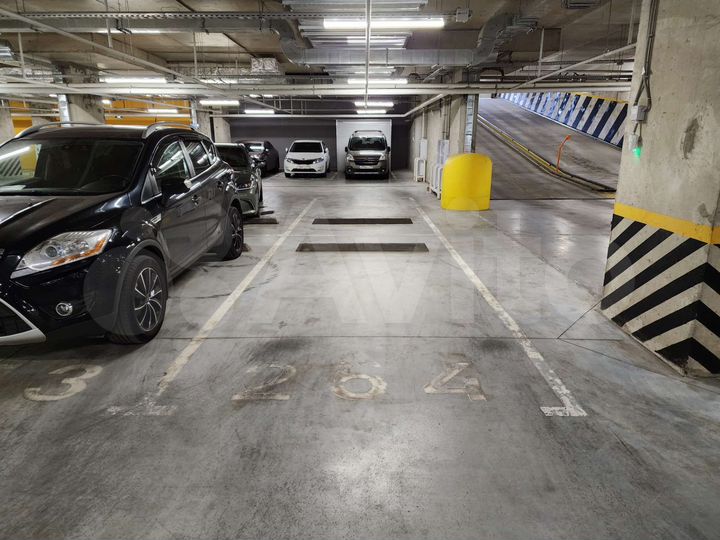 Машиноместо, 14 м²