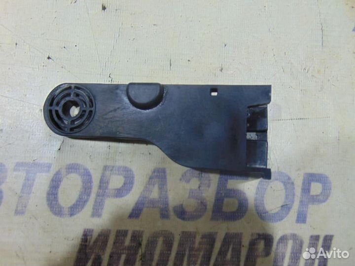 Кронштейн фар правый для Hyundai Solaris 1 2010-2