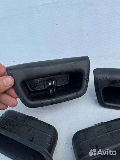 Внутрение кормашки дверей лансер 9