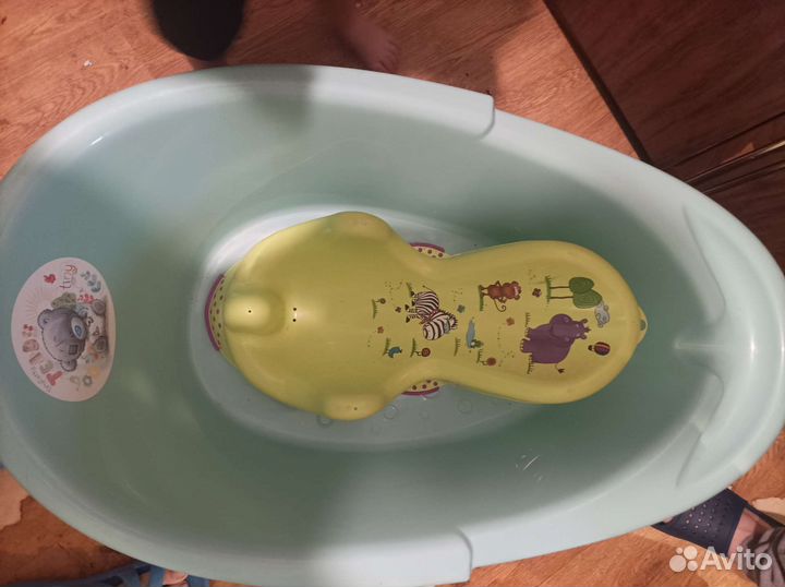 Ванночка для купания с горкой