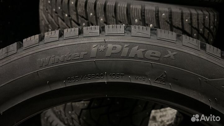 Hankook Winter i'Pike X W429A 255/45 R20 105T