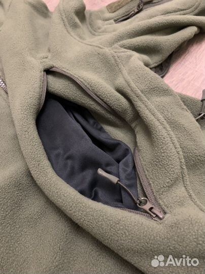 Флисовая куртка с капюшоном (олива)