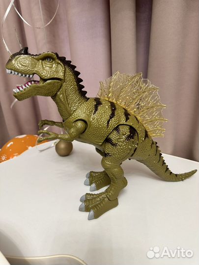 Динозавры игрушки