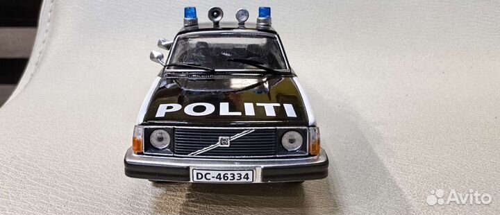 Модель автомобиля 1 43. Полиция. Volvo, Volov