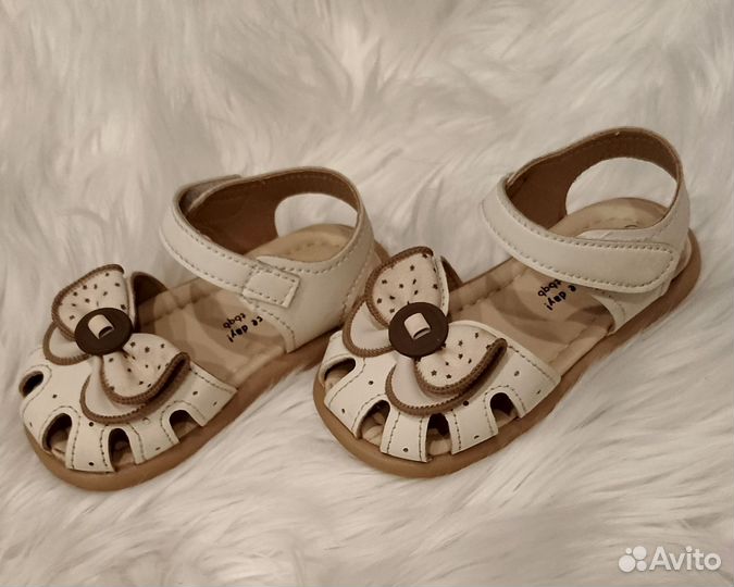 Сандалии для девочки 24 размер