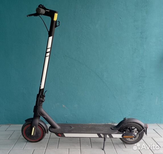 Xiaomi Mi Electric Scooter Pro 2