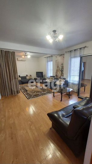 Дом 136 м² на участке 8,8 сот.