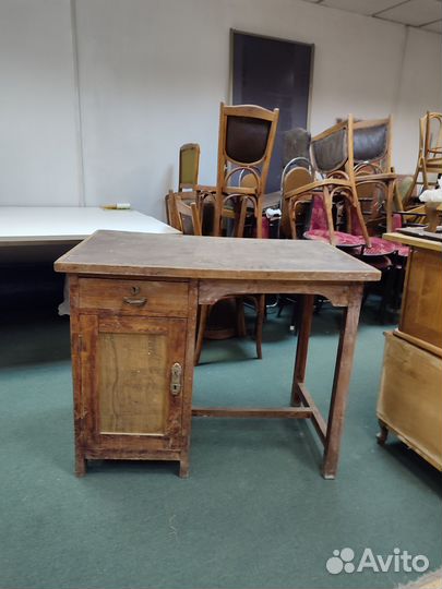 Письменный стол старинный