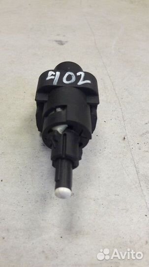 Датчик включения стопсигнала Skoda Fabia