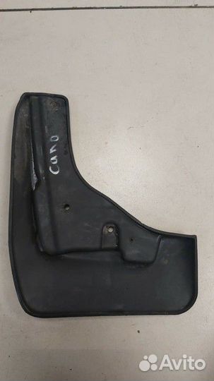 Брызговик передний правый Toyota RAV4