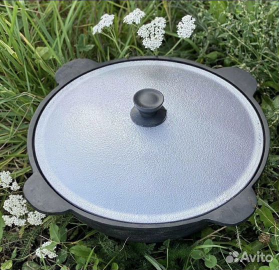 Кaзан чугунный 12л