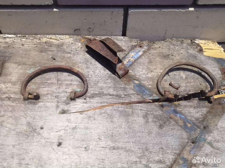 Скобы от сундука