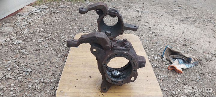 Поворотные кулаки ниссан патруль (сафари )