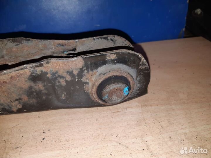 Рычаг задний под пружину Mazda 3 bk