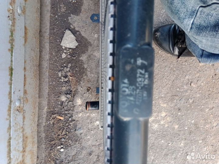 Радиатор охлаждения на тойота ипсум