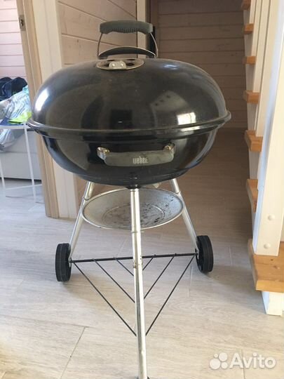 Угольный гриль барбекю Weber Compact Kettle 57 см