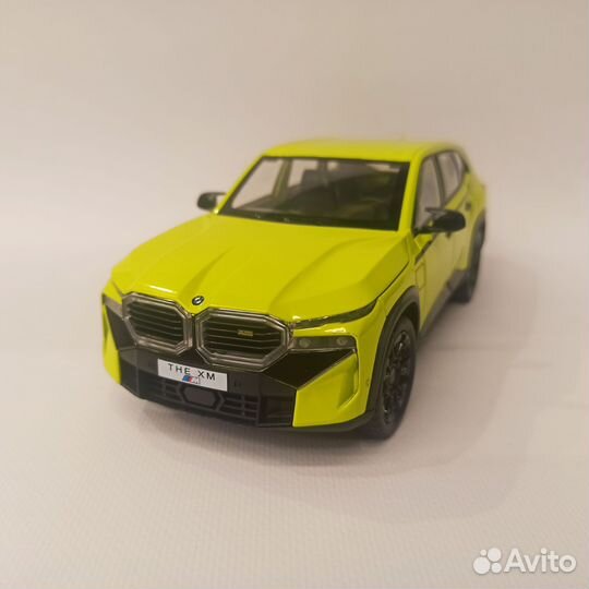 Машинка инерционная BMW XM металлическая 1:24