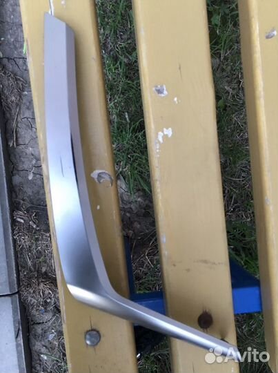 Накладка обшивки двери Toyota Rav4