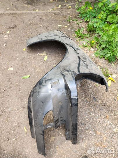 Крыло переднее Мерседес Бенц W123