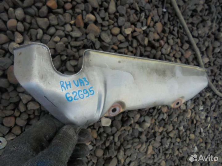 Кожух выпускного коллектора правый Honda Inspire