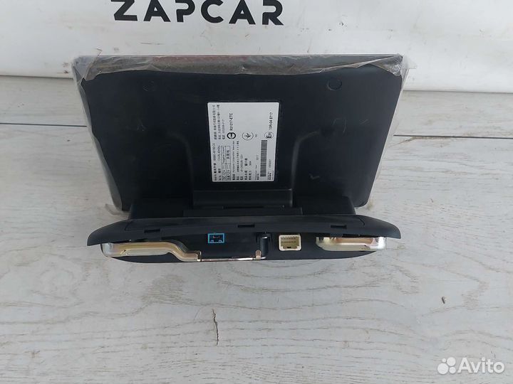 Lexus LX450D Монитор в подголовник