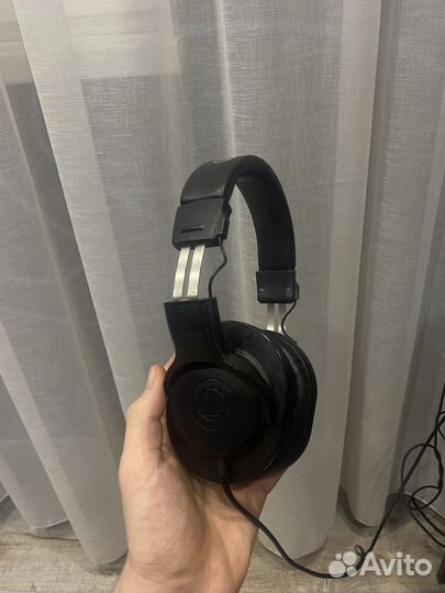 Студийный микрофон