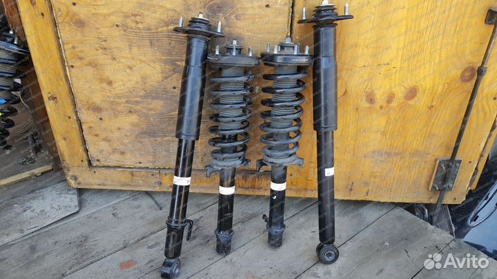 Стойка подвески задняя Honda legend KB1