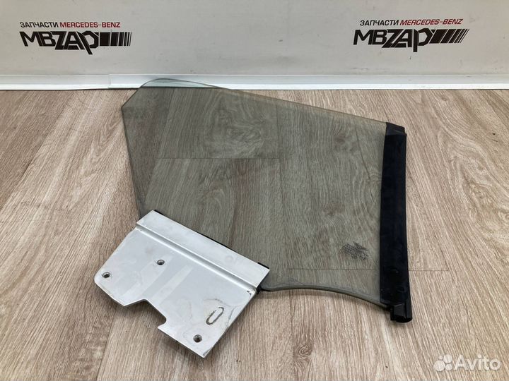 Стекло заднее левое Bentley Continental GT