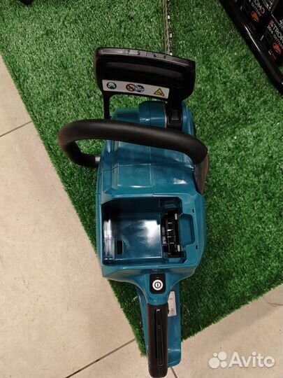 Аккумуляторная цепная пила Makita UC017G