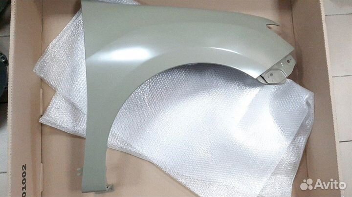 Крыло передние правое Renault Logan 2/Sandero 2