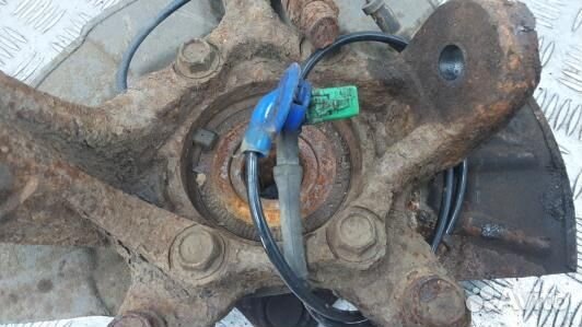 Ступица передняя правая suzuki grand vitara 2 (EML