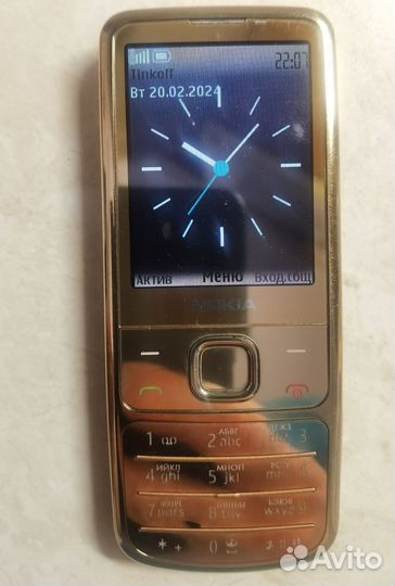 Nokia 6700 classic Gold Edition