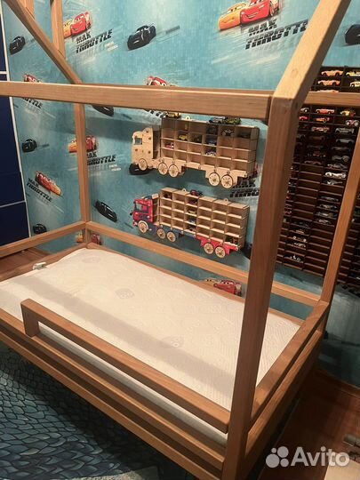 Детская кровать домик