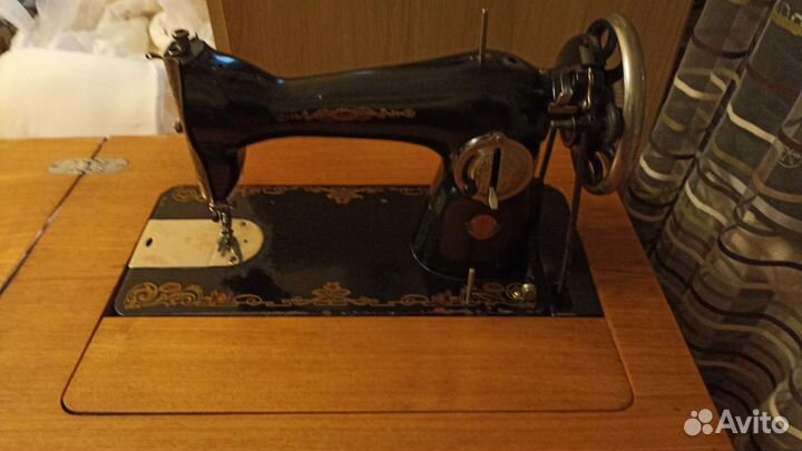 Швейная машина Подольск ножная