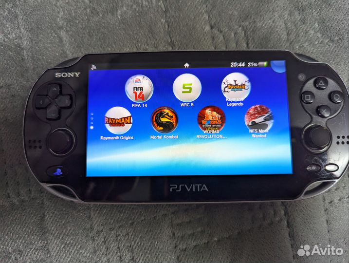 Игровая приставка PS vita