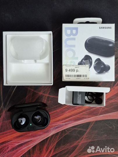 Беспроводные наушники Samsung Galaxy Buds+