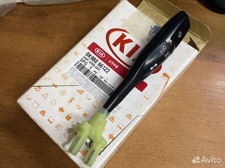 Переключатель света и поворотов Kia Spectra