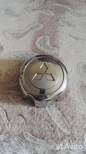 Колпак дисков на Pajero sport