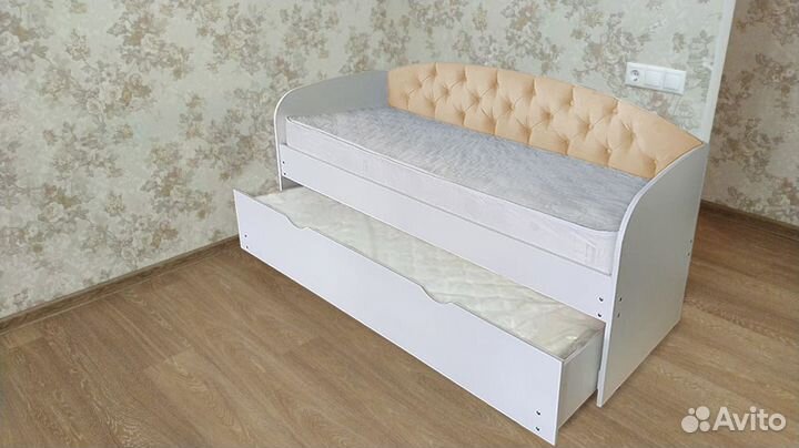 Кровать для малыша мягк спинка лдсп трансформер