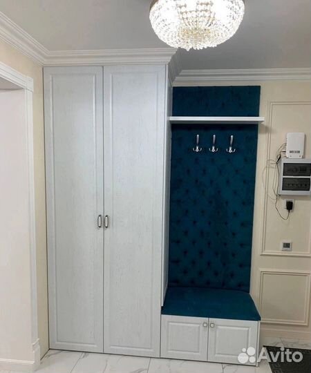 Шкаф трехстворчатый