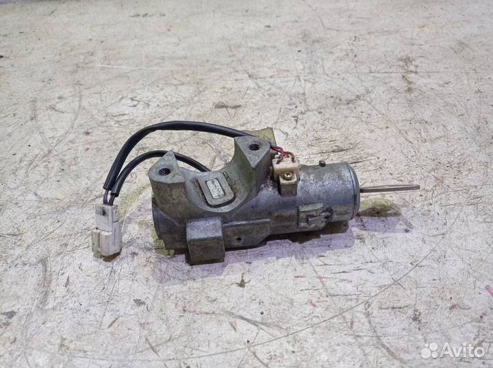 Замок зажигания Субару