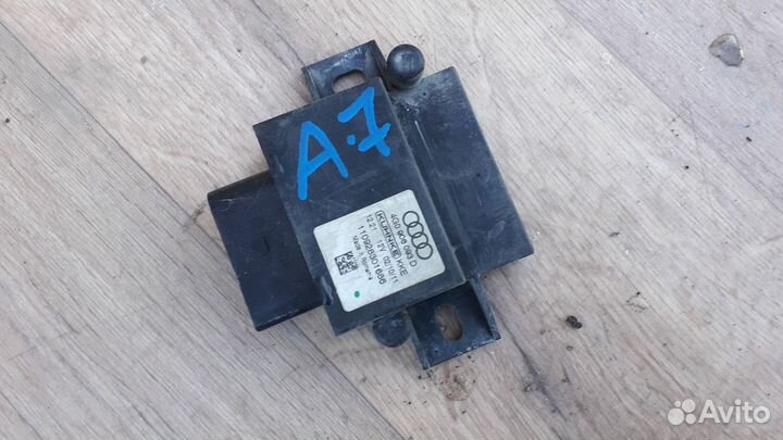 Блок управления бензонасосом Audi A6 (C7) A7 (4G)