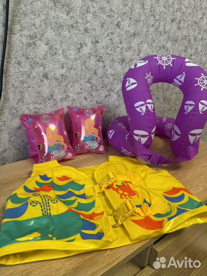 Нарукавники и жилет детский для плавания