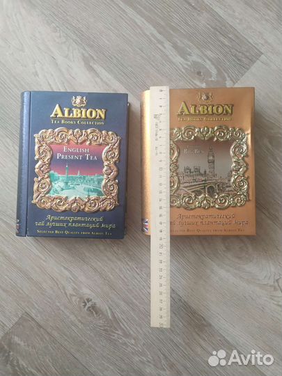 Жестяная коробка из под чая