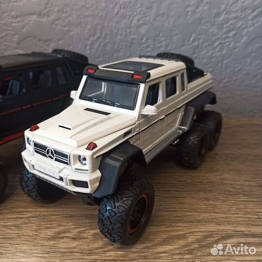 Машинка инерционная Mercedes Gelandewagen