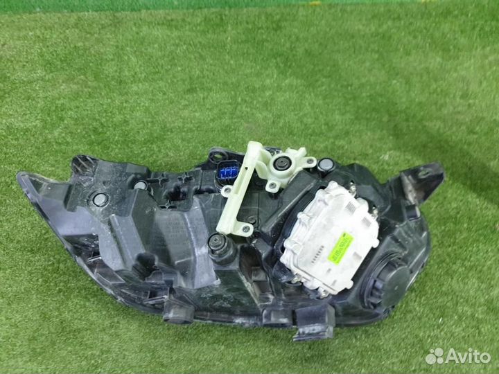 Б/У Б/У Битая Фара левая Genesis G90 (2018-2022)