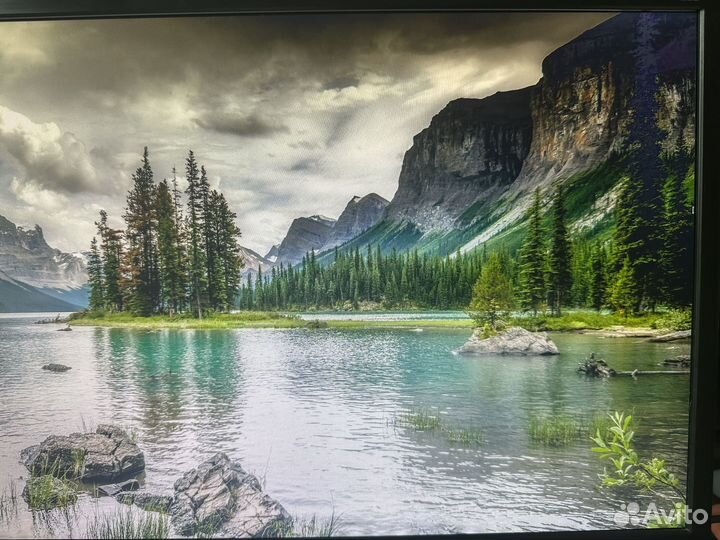 Монитор Philips 21.5